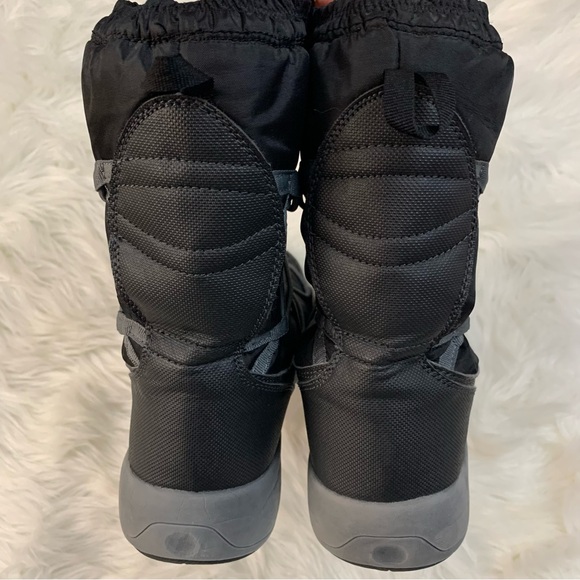 Lands’ End Function Snow Boots - Picture 7 of 10